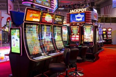 olextoto Togel 4D mobile interface showing number selection and draw schedule